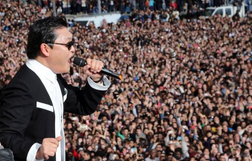 Le ministere sud-coreen de la Culture va accorder une de ses plus hautes recompenses au chanteur Psy, auteur du tube planetaire "Gangnam Style" et d'un clip video vu des millions de fois sur internet, a-t-il annonce mardi.