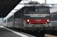 SNCF: 300 manifestants et &eacute;lus de tous bords pour d&eacute;fendre le train C&eacute;venol
