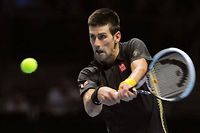 Tennis: huiti&egrave;me finale pour Federer au Masters, contre Djokovic