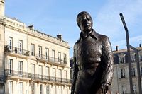 Bordeaux: une statue de Chaban-Delmas inaugur&eacute;e dans le centre-ville