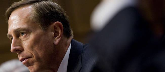 Affaire Petraeus : la classe politique r&eacute;clame des &eacute;claircissements sur l'enqu&ecirc;te