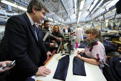 Le groupe americain de textile technique Albany a annonce la suppression de pres des deux tiers de ses effectifs en France, invoquant la "degradation continue du marche des textiles industriels en Europe", au grand dam des syndicats qui estime que l'entreprise est rentable.