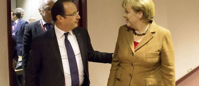 Francois Hollande et Angela Merkel, sortant d'un entretien avant l'ouverture du sommet a Bruxelles