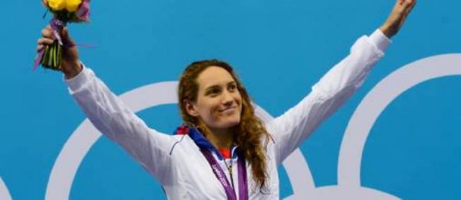 Camille Muffat poursuit sur sa lancee des Jeux olympiques.