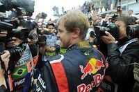GP du Br&eacute;sil: Vettel triple champion du monde au terme d'une course folle