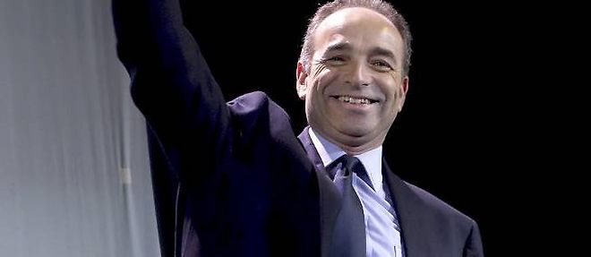 Jean-Francois Cope s'est proclame trois fois president de l'UMP en dix jours.
