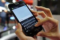 A 20 ans les SMS toujours populaires, mais la concurrence progresse