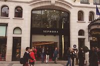 Sephora assign&eacute; par des syndicats pour travail nocturne aux Champs-Elys&eacute;es