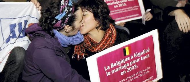 Le 15 novembre, kiss-in geant a Lyon en faveur du "mariage pour tous"