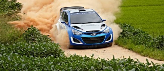 Apres quelques seances d'essai sur la terre, Hyundai nous a convies a monter a bord de la i20 WRC sur les pistes de son centre d'essai de Namyang.
