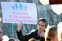 Mariage gay: des milliers d'opposants d&eacute;filent dans cinq grandes villes, dont Bordeaux