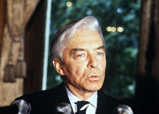 L'engagement nazi de l'un des plus grands chefs d'orchestre de l'histoire, l'Autrichien Herbert von Karajan (1908-1989), etait reel des 1933, comme le demontre l'historien autrichien Oliver Rathkolb grace a des documents inconnus jusqu'a present.