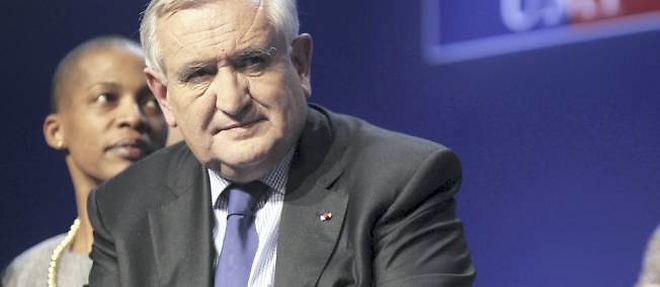Les efforts de Jean-Pierre Raffarin pour trouver une solution a la crise de l'UMP ont redouble la semaine derniere, afin d'eviter le referendum des parlementaires prevu mardi.