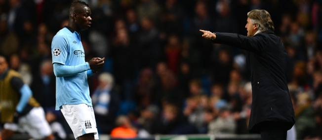 Football - Angleterre : Mario Balotelli et Roberto Mancini &agrave; deux doigts d'en venir aux mains