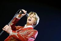 La star britannique David Bowie sort un nouveau single, le premier en dix ans