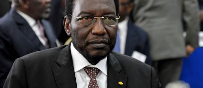 Le president malien par interim Dioncounda Traore a appele Paris au secours dans un courrier adresse a Francois Hollande (C) Seyllou / AFP