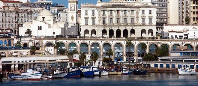 Le port d'Alger (ici en 2010).
