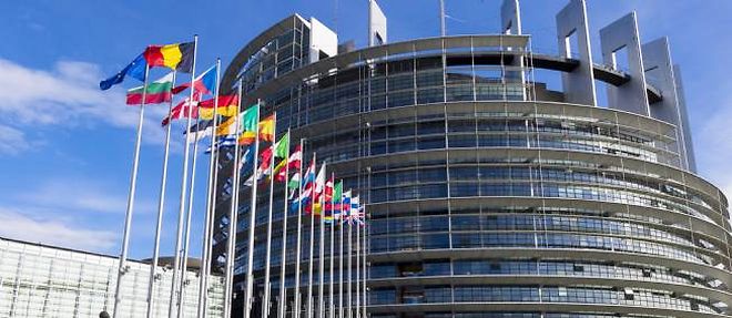 La Commission europeenne a refuse a deux reprises d'accorder une AMM a un medicament indispensable et sans alternative possible autre que la greffe de foie.