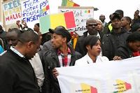 Les partisans de l'action fran&ccedil;aise au Mali manifestent