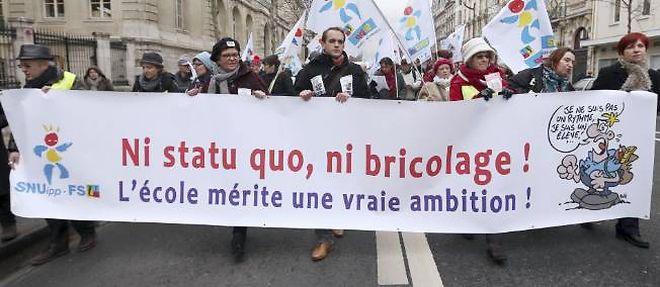 Le 22 janvier, manifestation a Paris contre la reforme des rythmes scolaires concue par Vincent Peillon. La greve a ete suivie a 80 %.