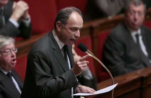 L'UMP a lance jeudi une petition pour exiger un referendum sur le projet de mariage homosexuel, "une decision grave" sur laquelle "les Francais ont leur mot a dire", au lendemain du rejet a l'Assemblee d'une motion allant dans ce sens.