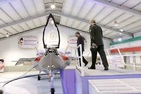 L'Iran d&eacute;voile un nouvel avion de combat pr&eacute;sent&eacute; comme ultra-moderne