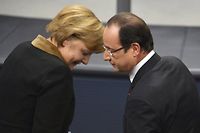 Hollande et Merkel au Stade de France avant le match du budget europ&eacute;en