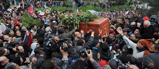 Les funerailles de Chokri Belaid, vendredi, a Tunis.