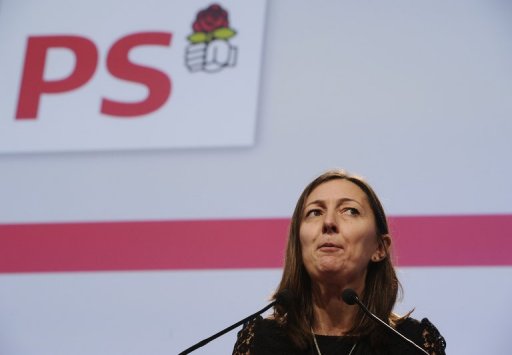 La deputee socialiste Karine Berger, rapporteur du projet de loi sur la reforme bancaire promise par Francois Hollande, balaie les critiques sur le manque d'ambition du texte et n'exclut pas un renforcement de la separations des activites: "S'il faut filialiser plus d'activites, on pourra le faire".