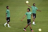 CAN: le Nig&eacute;rian Emenike forfait, Moses titulaire contre le Burkina