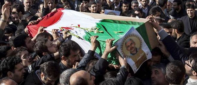 Funerailles a Teheran du general iranien Hassan Shateri, membre des Gardiens de la revolution, tue en Syrie mercredi dernier.