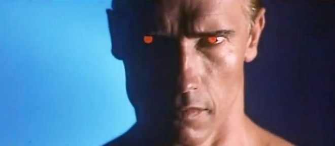 Dans "Terminator 2", Arnold Schwarzenegger incarne un robot ayant l'apparence d'un etre humain.
