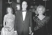 Jacques et Bernadette Chirac et leur fille Claude en 1985. ©Pierre Guillaud
