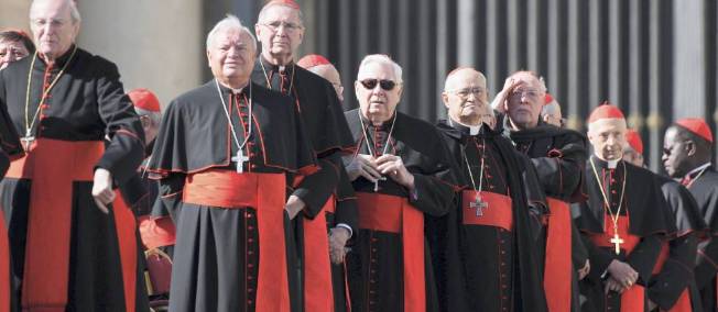 Conclave : les cardinaux posent les probl&egrave;mes de l'&Eacute;glise sur la table