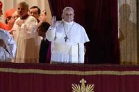 Le pape Francois 1er lors de sa premiere apparition sur le balcon de Saint-Pierre de Rome, mercredi soir. (C)Filippo Monteforte