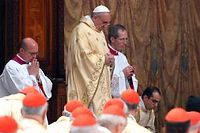 Le pape François dans la chapelle Sixtine, jeudi.