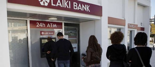 Le gouvernement chypriote va instaurer une taxe sur les comptes bancaires des habitants de l'ile pour aider le pays endette.