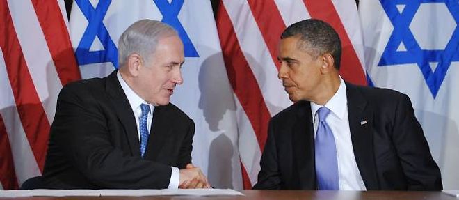 Le Premier ministre israelien Benyamin Netanyahou (a gauche), serrant la main au president americain Barack Obama, en 2011.