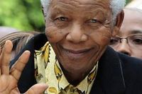 Nelson Mandela toujours &agrave; l'h&ocirc;pital
