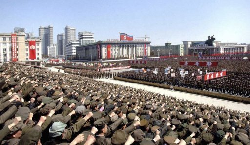 Samedi, le Nord a annonce etre "en etat de guerre" avec le Sud. Les deux Corees sont toujours techniquement en guerre puisque la Guerre de Coree de 1950-53 s'est terminee par un armistice et non par un traite de paix.