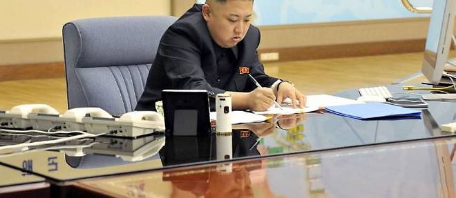 Kim Jong-un, le leader nord-coreen, dans son bureau.