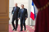 Fort recul des cotes de confiance de Hollande et Ayrault