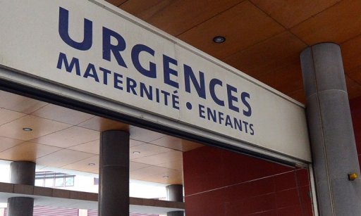 Deux jeunes parents ont ete deferes dimanche en fin d'apres-midi au parquet d'Evry apres la mort de leur nourrisson a Grigny (Essonne), a-t-on appris de sources proches de l'enquete.