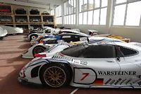 Les prototypes de course tiennent une bonne place dans la collection Porsche mais les tresors abondent aussi parmi les voitures de route dont certaines ne sont jamais sorties. Inventaire. (C)Gicey