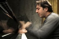 Turquie: prison avec sursis pour le pianiste Say accus&eacute; de propos anti-islam