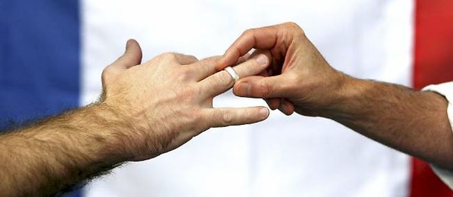 Les deputes ont a nouveau dit "oui" au mariage et a l'adoption pour les couples homosexuels.