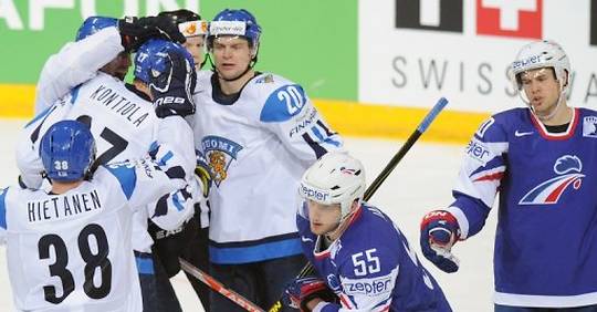 Hockey: la France cède logiquement face à la Finlande