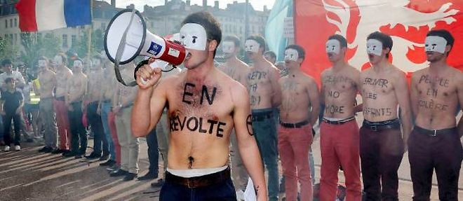 Des "Hommen" manifestent contre la mariage gay a Lyon, le 5 mai dernier.