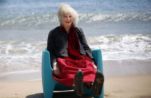 L'actrice belge Yolande Moreau a presente vendredi a Cannes son deuxieme film comme realisatrice, "Henri", l'histoire d'un homme "reveille par une autre solitude", une oeuvre sur "la difficulte de vivre" et sur des gens "qui n'ont pas les codes" sociaux.