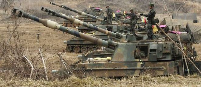 Des chars sud-coreens effectuent un exercice pres de la frontiere nord-coreenne, le 1er avril 2013. Photo d'illustration.